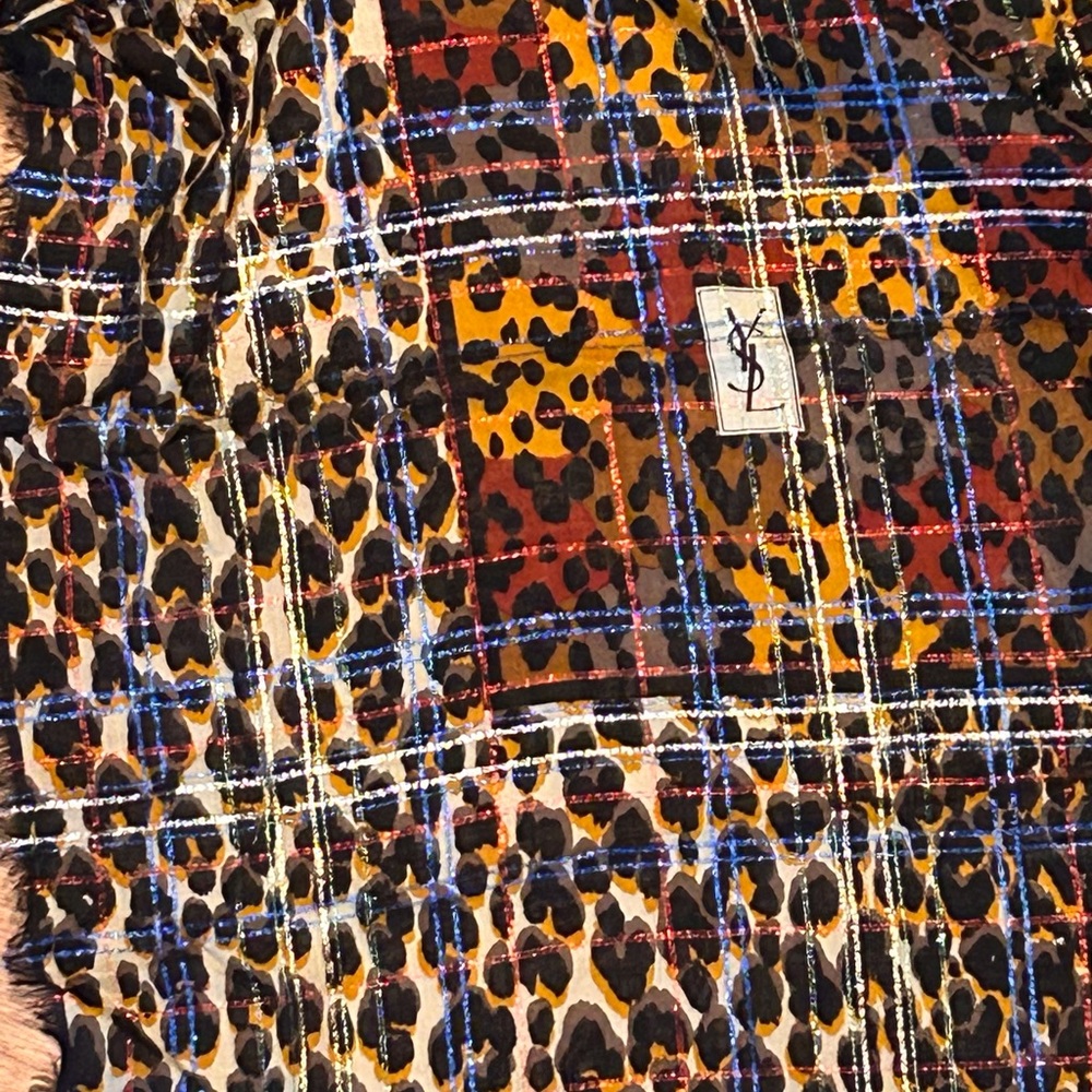 YSL Vintage oversized léopard Silk and Wool scarf, with colored Lurex threads.